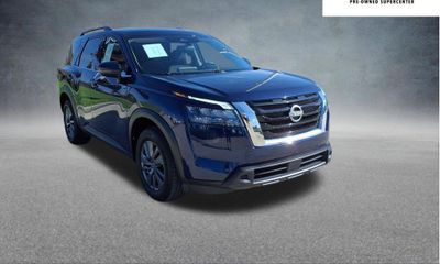 2025 Nissan Pathfinder SV