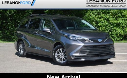 2024 Toyota Sienna LE