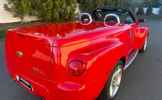 2004 Chevrolet SSR LS