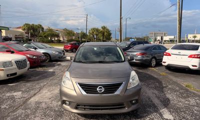 2014 Nissan Versa 16 SV