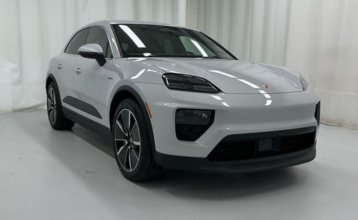 2025 Porsche Macan 4S Electric