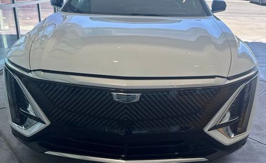 2024 Cadillac Lyriq Luxury 1