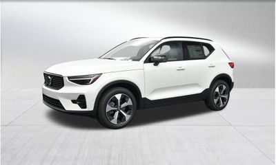 2026 Volvo XC40 Plus Dark