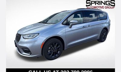 2021 Chrysler Pacifica Touring