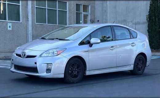 2013 Toyota Prius TWO