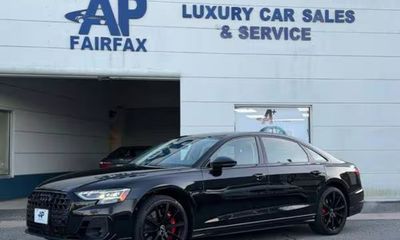 2022 Audi S8