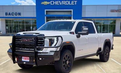 2025 GMC Sierra HD AT4
