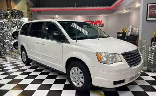 2010 Chrysler Town AND Country RT