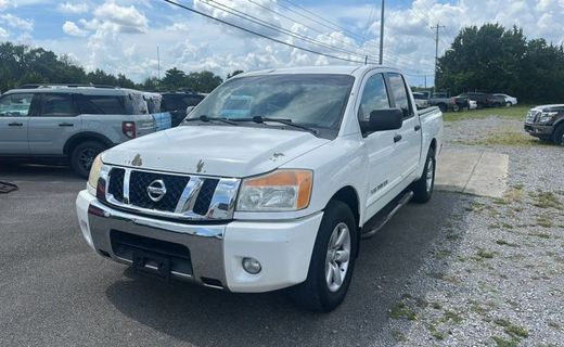 2012 Nissan Titan SV