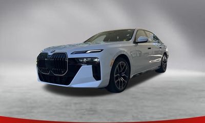 2026 BMW 740i