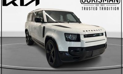 2024 Land Rover Defender 130 X Dynamic