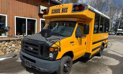2015 Ford E-350 E 350 SD
