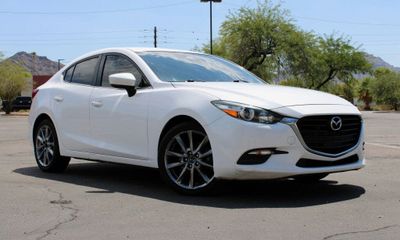2018 Mazda MAZDA3 Touring