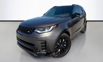2026 Land Rover Discovery P360 Dynamic SE