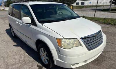 2009 Chrysler Town AND Country Touring Signature