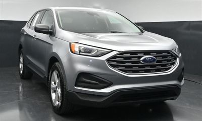 2021 Ford Edge SE