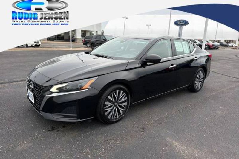 Representative 2025 Nissan Altima photo