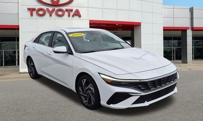 2025 Hyundai Elantra SEL Convenience