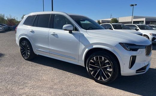 2026 Volvo XC90 Plus Bright