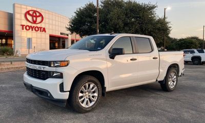 2020 Chevrolet Silverado Custom