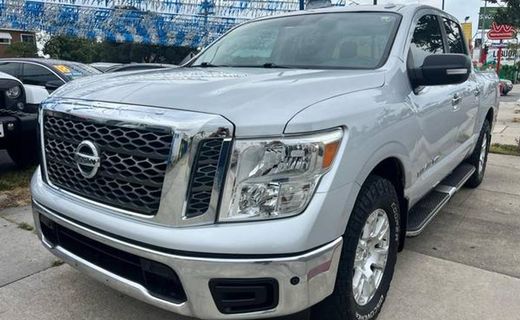 2018 Nissan Titan SV