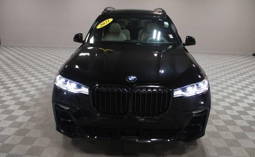2021 BMW X7 M50I