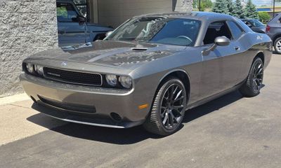 2009 Dodge Challenger Base