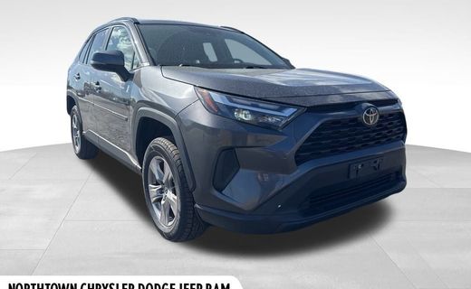 2022 Toyota RAV4 XLE