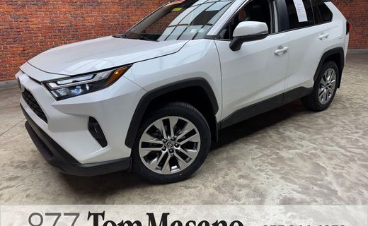 2023 Toyota RAV4 XLE Premium