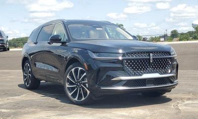 2026 Lincoln Nautilus BLK Label