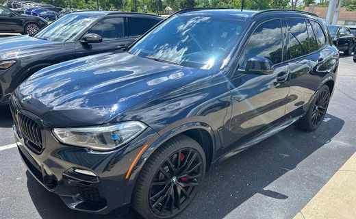 2021 BMW X5 M50i