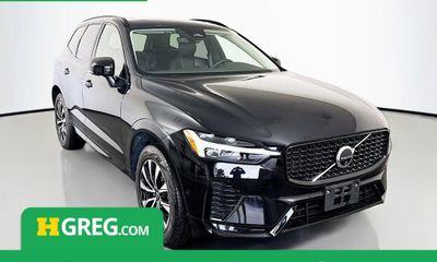 2025 Volvo XC60 Plus Dark