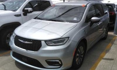 2023 Chrysler Pacifica Touring L