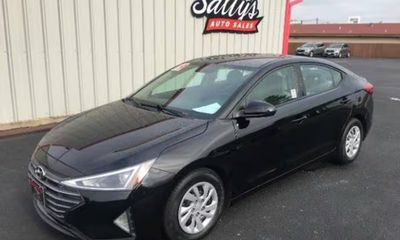 2019 Hyundai Elantra SE