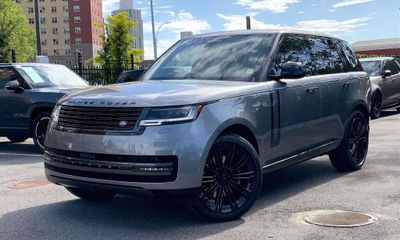 2026 Land Rover Range SE
