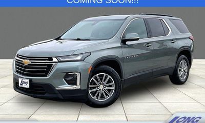2023 Chevrolet Traverse LT