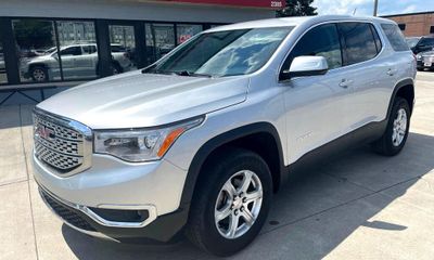 2019 GMC Acadia SLE 1