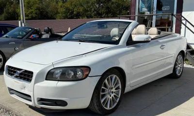 2009 Volvo C70 T5