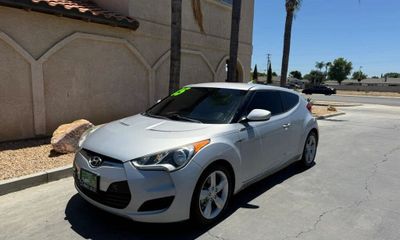 2015 Hyundai Veloster GLS Middle