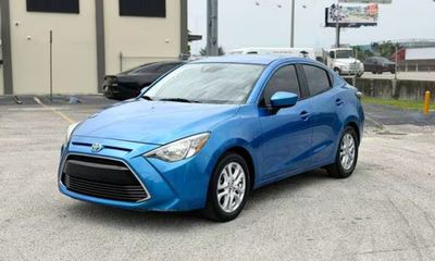 2017 Toyota Yaris IA Base