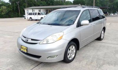 2010 Toyota Sienna XLE