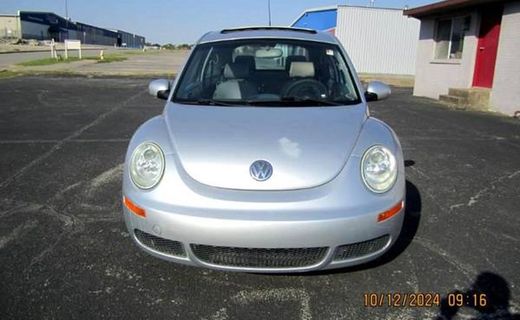 2006 Volkswagen Beetle Package 1