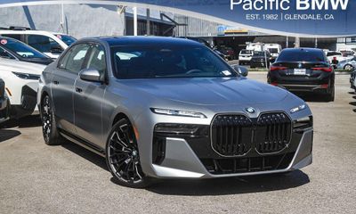 2026 BMW 740I
