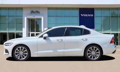 2020 Volvo S60 Momentum
