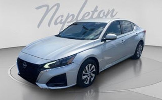 2025 Nissan Altima SR