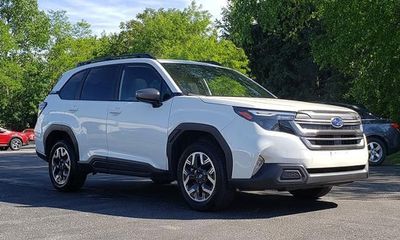 2025 Subaru Forester Premium