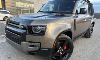 2024 Land Rover Defender 110 X Dynamic