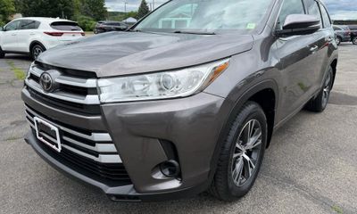 2017 Toyota Highlander LE Plus