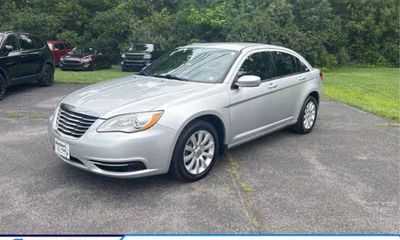 2012 Chrysler 200 Touring