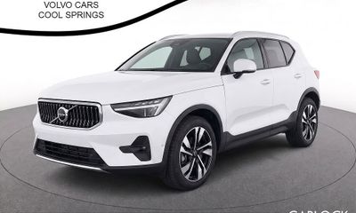 2024 Volvo XC40 Plus Bright